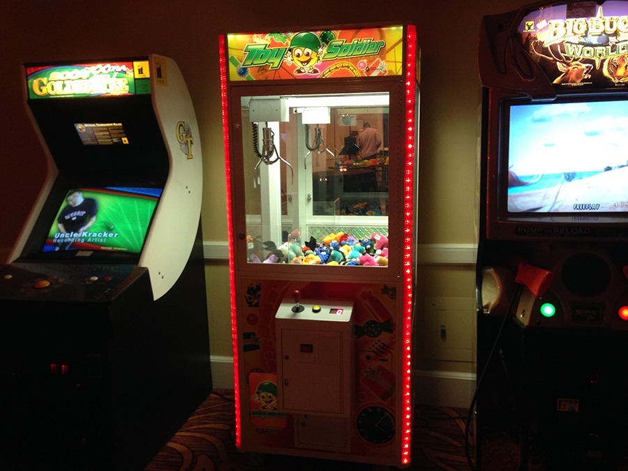 32″ Toy Soldier Claw Machine